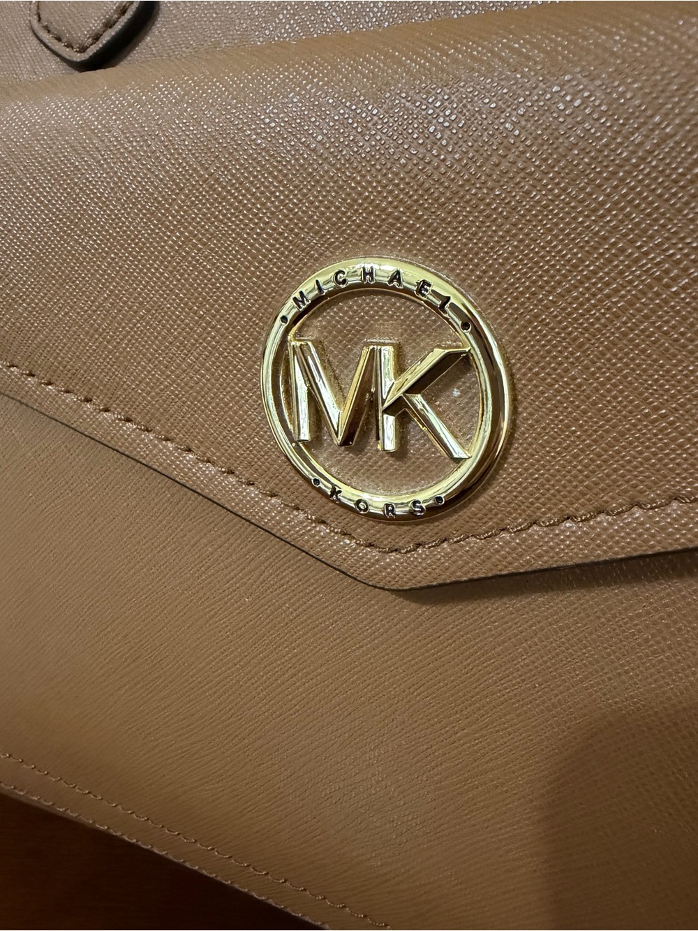Michael Kors Light Brown Joey Saffiano Leather Medium Pocket Tote - Picture 6 of 17